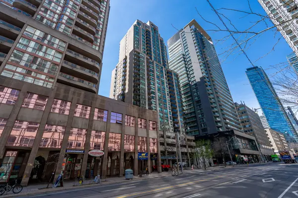 Toronto C01, ON M5G 1N6,750 Bay ST #902