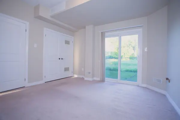 Toronto E04, ON M1L 0C9,73 Pidgeon ST