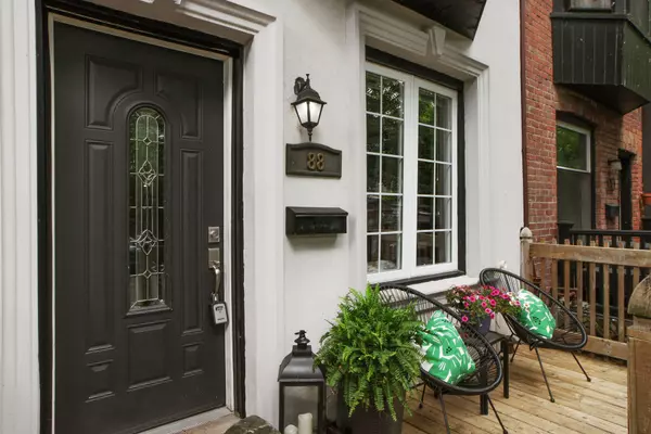 Toronto E01, ON M4M 2Y8,88 Coady AVE