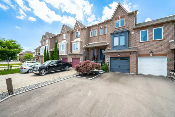 Vaughan, ON L4L 9B8,16 Michelle DR