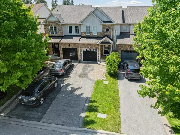 East Gwillimbury, ON L0G 1M0,32 Battenberg CT