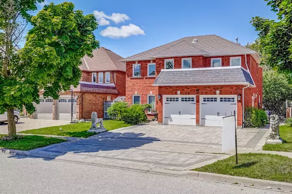 York, ON L4B 3C8,10 Kevi CRES