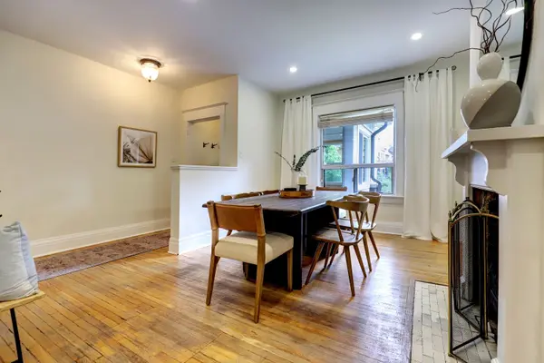 Toronto W01, ON M6R 2T9,52 Indian RD