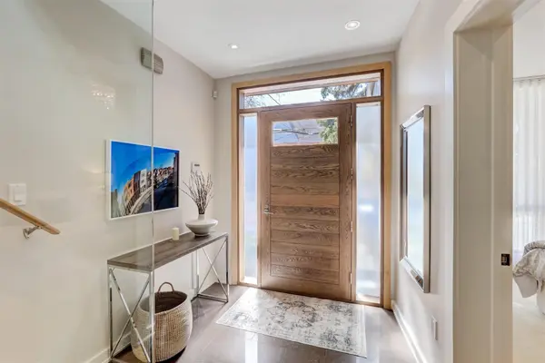 Toronto W01, ON M6S 2X6,19 Kennedy AVE