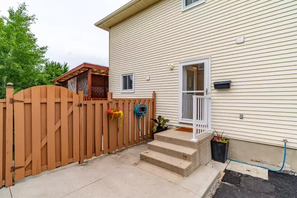 Kitchener, ON N2N 2S1,70 Montana CRES