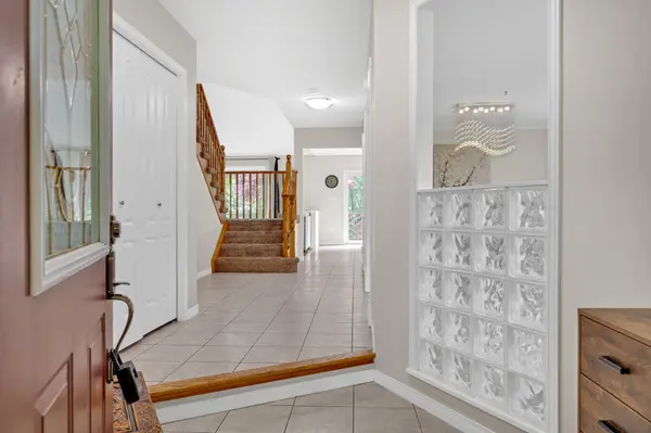 Hamilton, ON L8J 3R3,52 Hillgarden DR