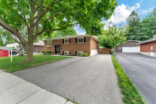 Cambridge, ON N3C 1R7,55 Farr CRES