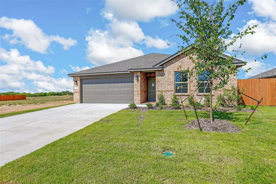 1406 Quail Creek Drive, Cleburne, TX 76033