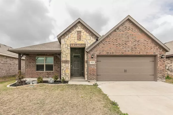 9920 Norway Spruce Trail,  Fort Worth,  TX 76036