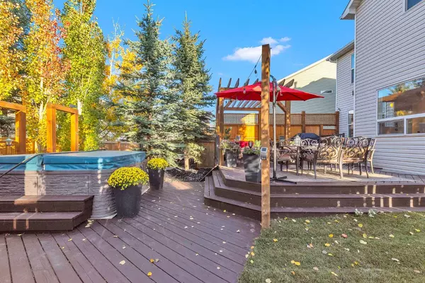 Calgary, AB T2Y 4M5,72 Bridleridge CT Southwest