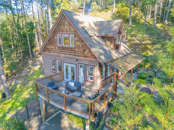 Pender Island, BC V0N 2M2,3711 Compass Cres