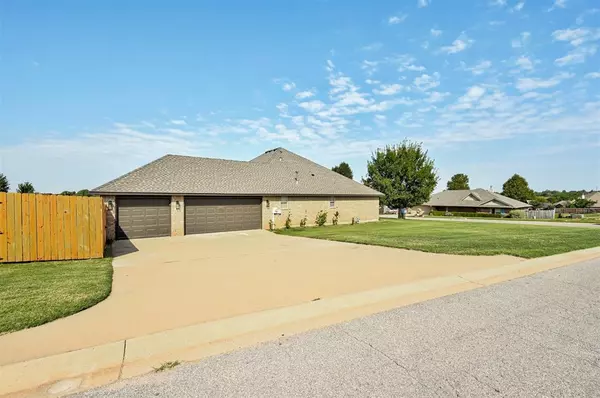 Guthrie, OK 73044,309 Mission Hills Drive