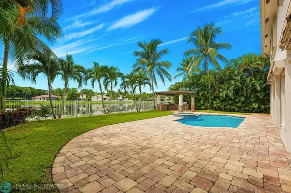 Weston, FL 33327,1642 Victoria Pointe Cir