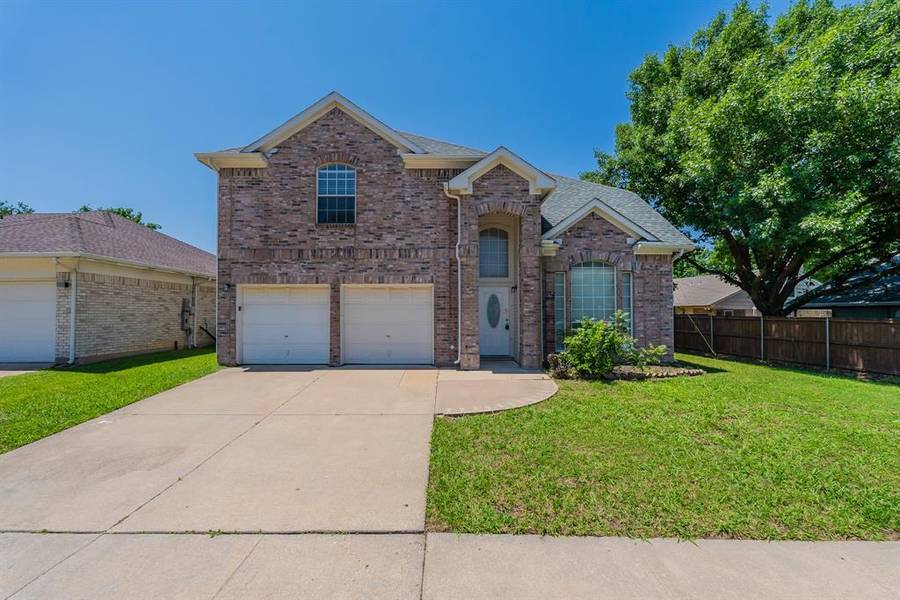 6706 Smallwood Drive, Arlington, TX 76001