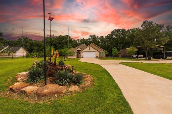 852 Rs County Road 4254,  Point,  TX 75472