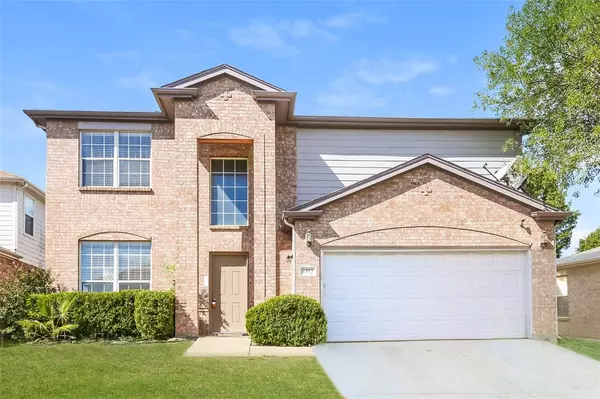 8352 Orleans Lane, Fort Worth, TX 76123