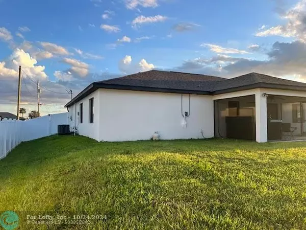 Cape Coral, FL 33993,419 NW 18th Ter