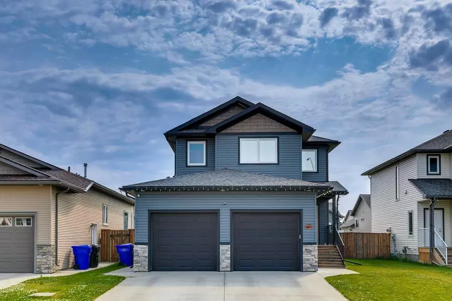 19 Vincent CRES, Olds, AB T4H 0C4