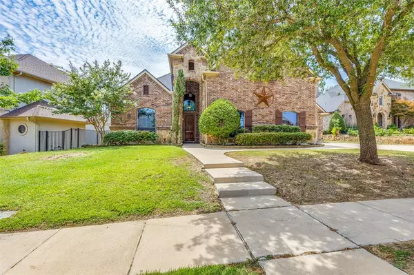 13744 Old Oaks Drive, Fort Worth, TX 76028