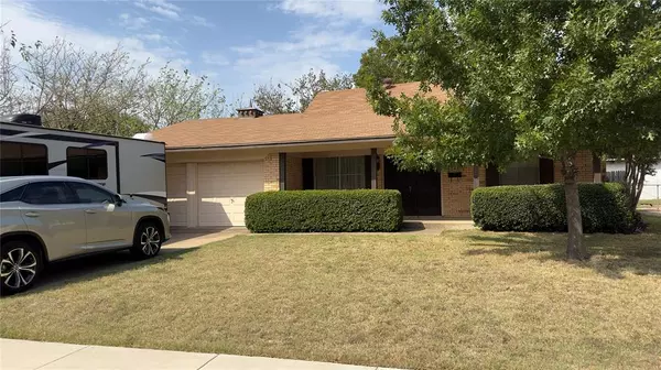 Grand Prairie, TX 75052,546 Blueberry Lane