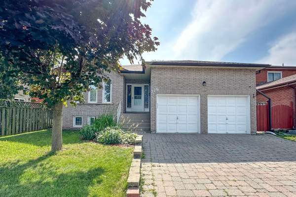 276 Thornton RD N, Oshawa, ON L1J 6T7