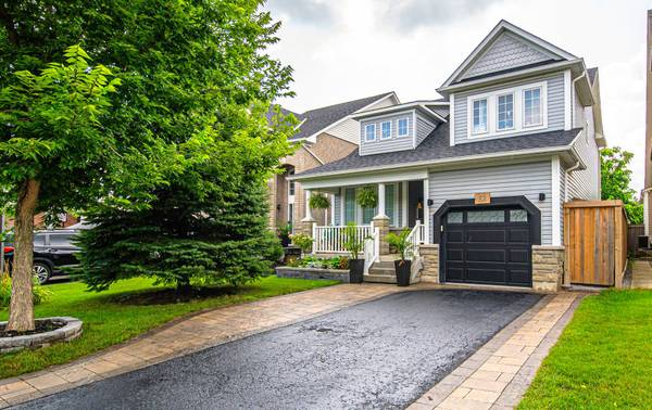 62 Kenilworth CRES, Whitby, ON L1M 2M6