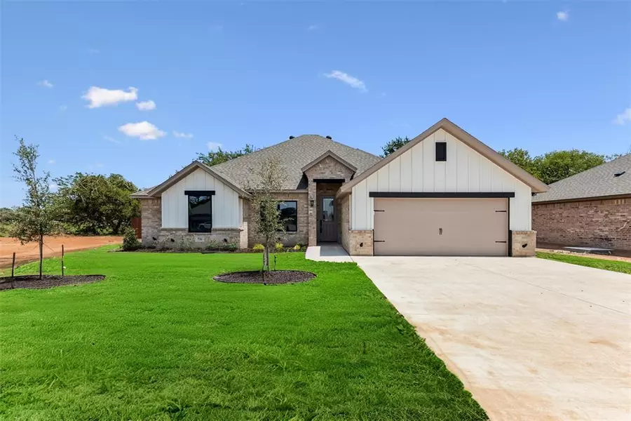 736 Jameson, Springtown, TX 76082