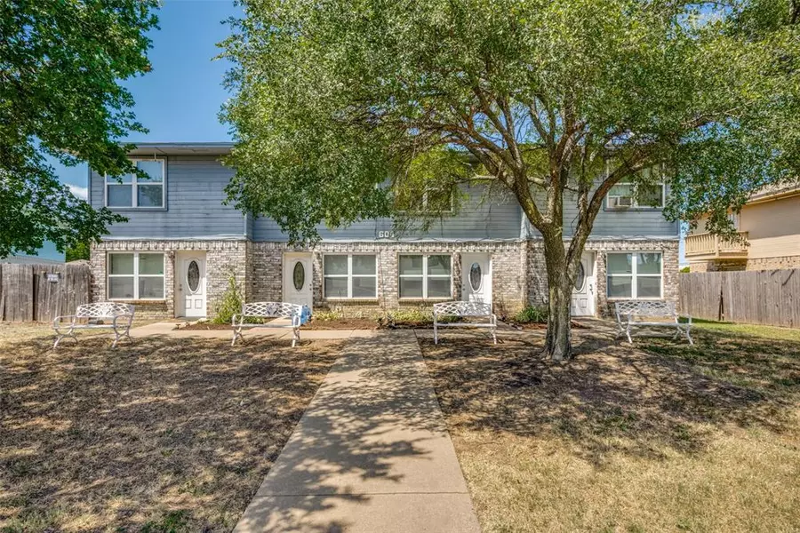 604 Meadow View Court #3, Denton, TX 76207