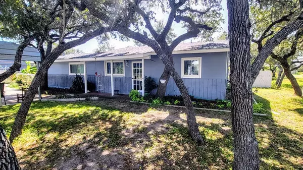 453 De Sota Dr., Rockport, TX 78382