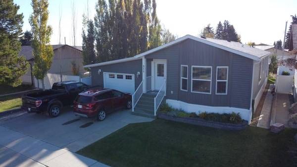 Hanna, AB T0J 1P0,315 6 AVE East