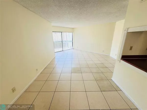 1880 N Congress Ave  #210, West Palm Beach, FL 33401