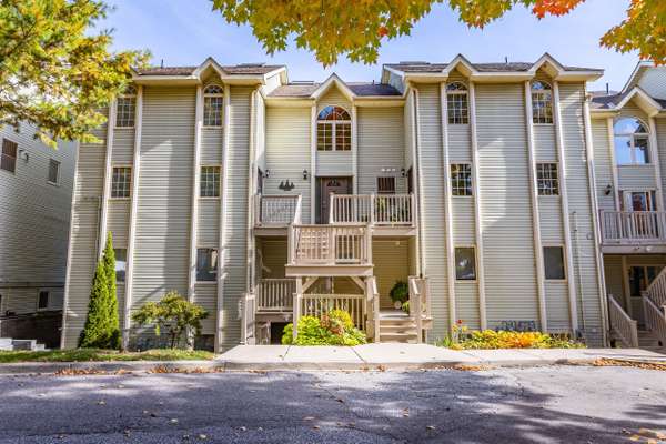 Lambton Shores, ON N0M 1T0,40 Ontario ST S #20