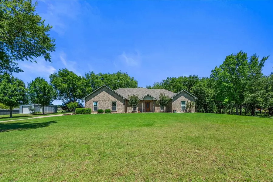 10320 Farmington Road, Van Alstyne, TX 75495