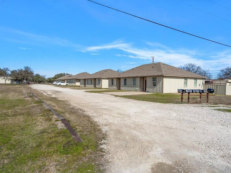 255 Baughman Hill Road, Azle, TX 76020