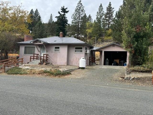 205 N HUMBOLT ST, Canyon City, OR 97820