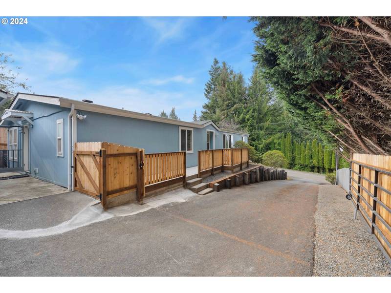 86 WOODRIDGE RD, Coquille, OR 97423