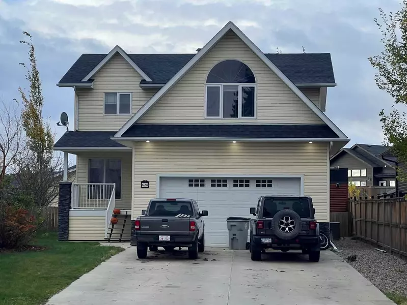 628 13 ST Southeast, Slave Lake, AB T0G2A3