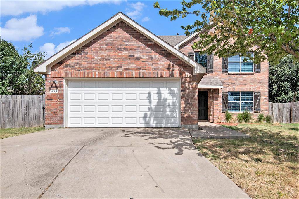 625 Cessna Court, Saginaw, TX 76179