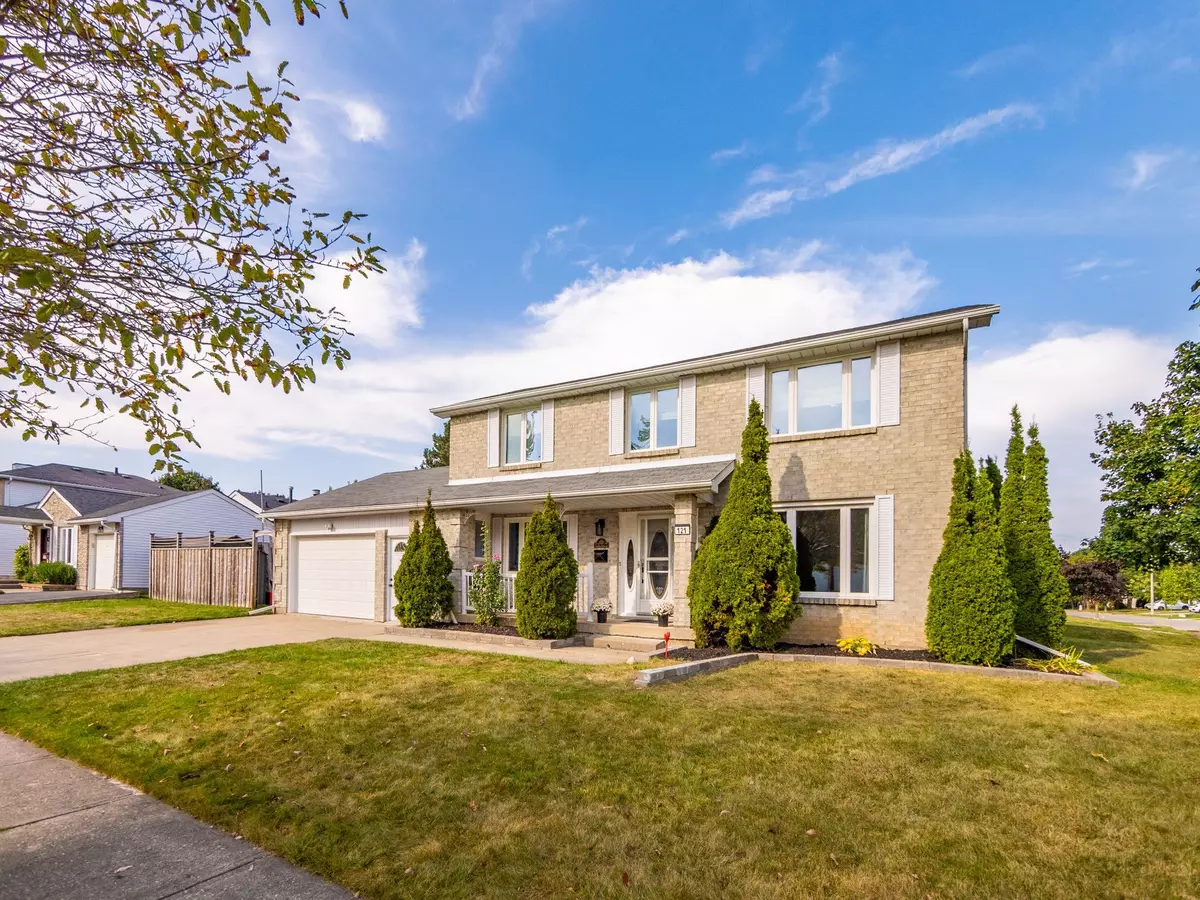 Kitchener, ON N2N 1R5,121 Parkland CRES