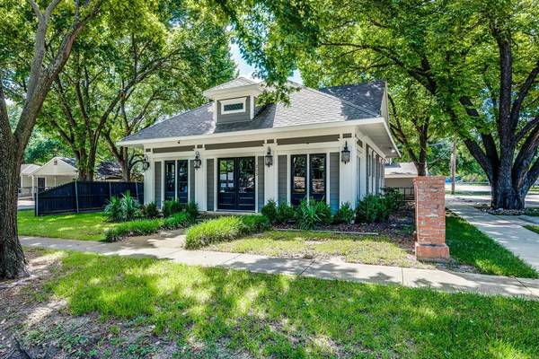 203 S 5th Street, Midlothian, TX 76065