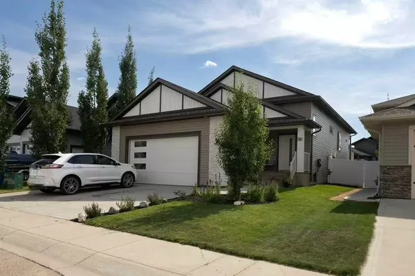 55 Henderson CRES, Penhold, AB T0M 1R0