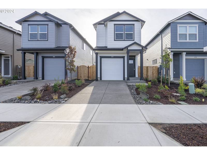 446 E London WAY, Newberg, OR 97132