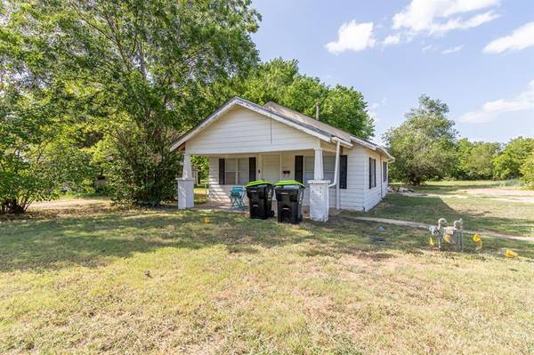 617 E Walnut, Tecumseh, OK 74873