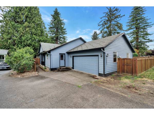 18284 SE RIVER RD, Milwaukie, OR 97267