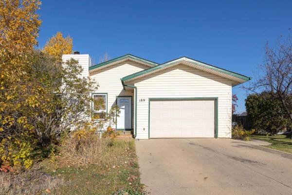 189 Oaks Bay, Fort Mcmurray, AB T9K 1P9