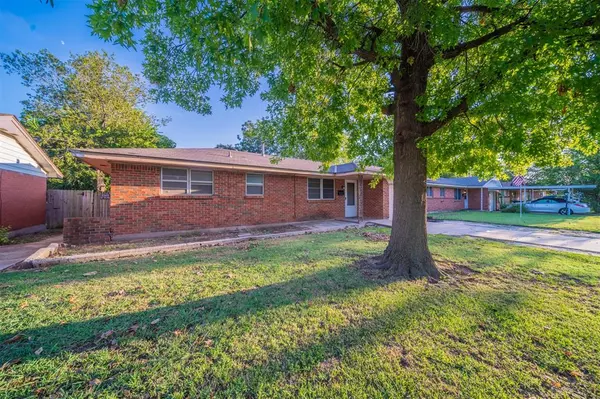 Moore, OK 73160,740 SW 3rd Street