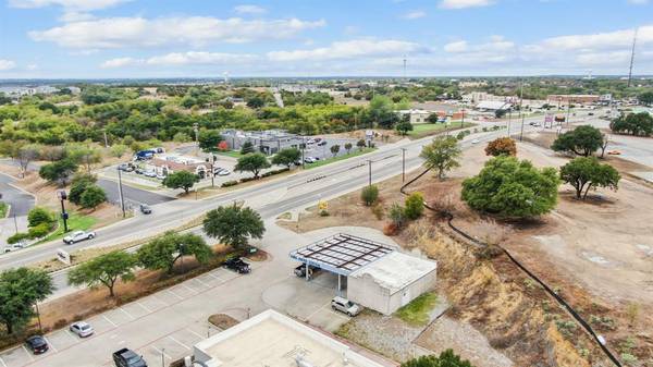 Weatherford, TX 76086,1827 S Main Street