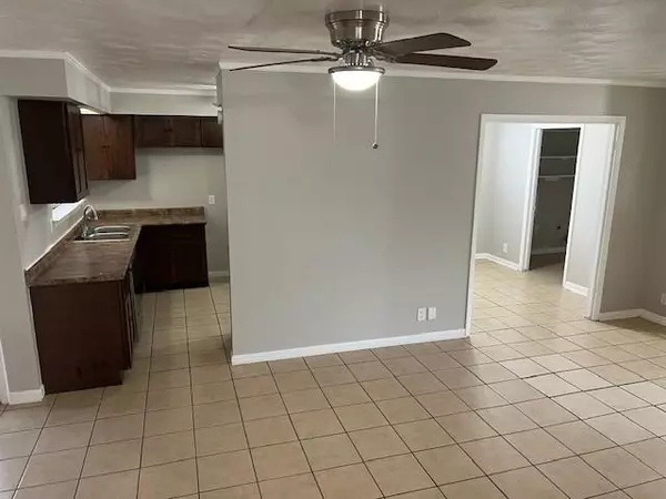 Irving, TX 75062,3717 Cranston Court E