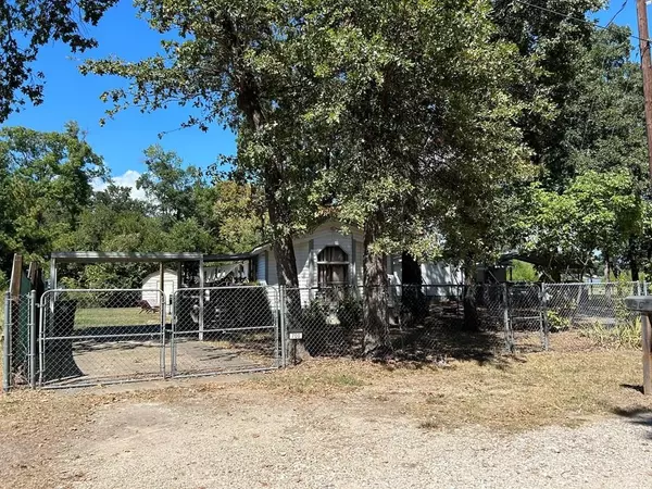 Kemp, TX 75143,700 Oak Landing Circle