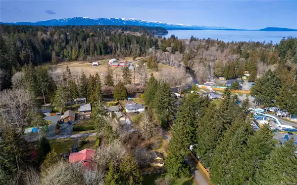 Qualicum Beach, BC V9K 2B8,906 Waters Rd